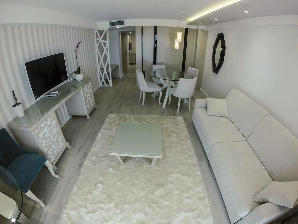 Demi Hotel Sarande