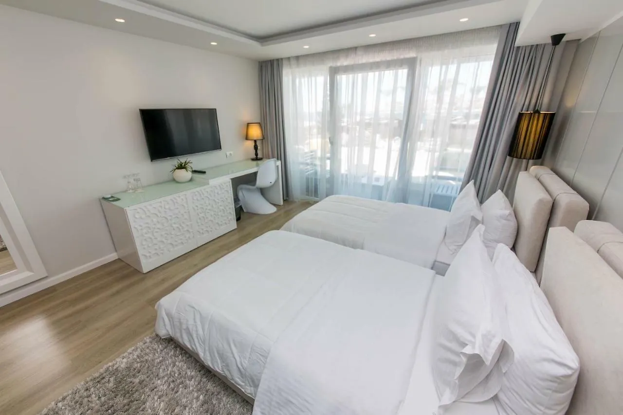 Demi Hotel Sarande