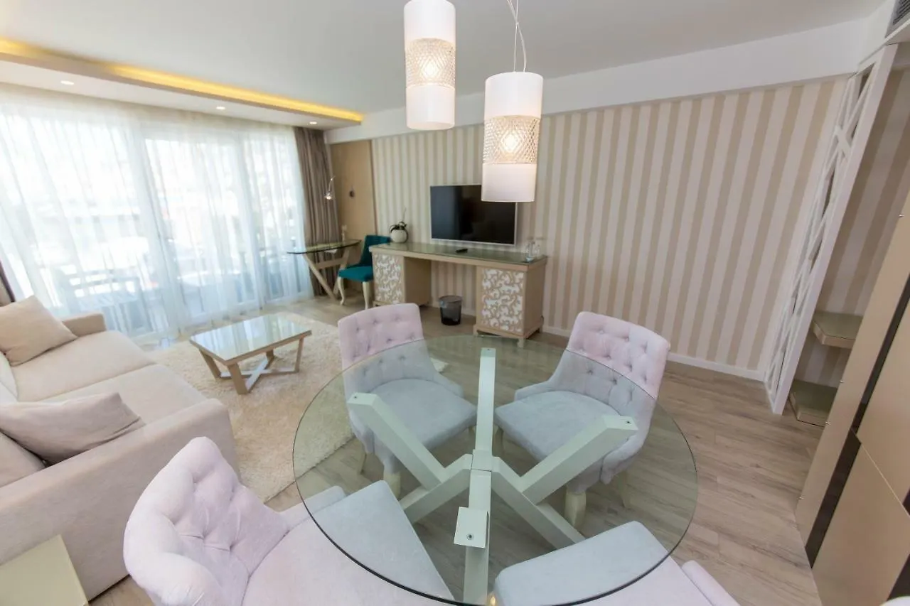 Demi Hotel Sarande