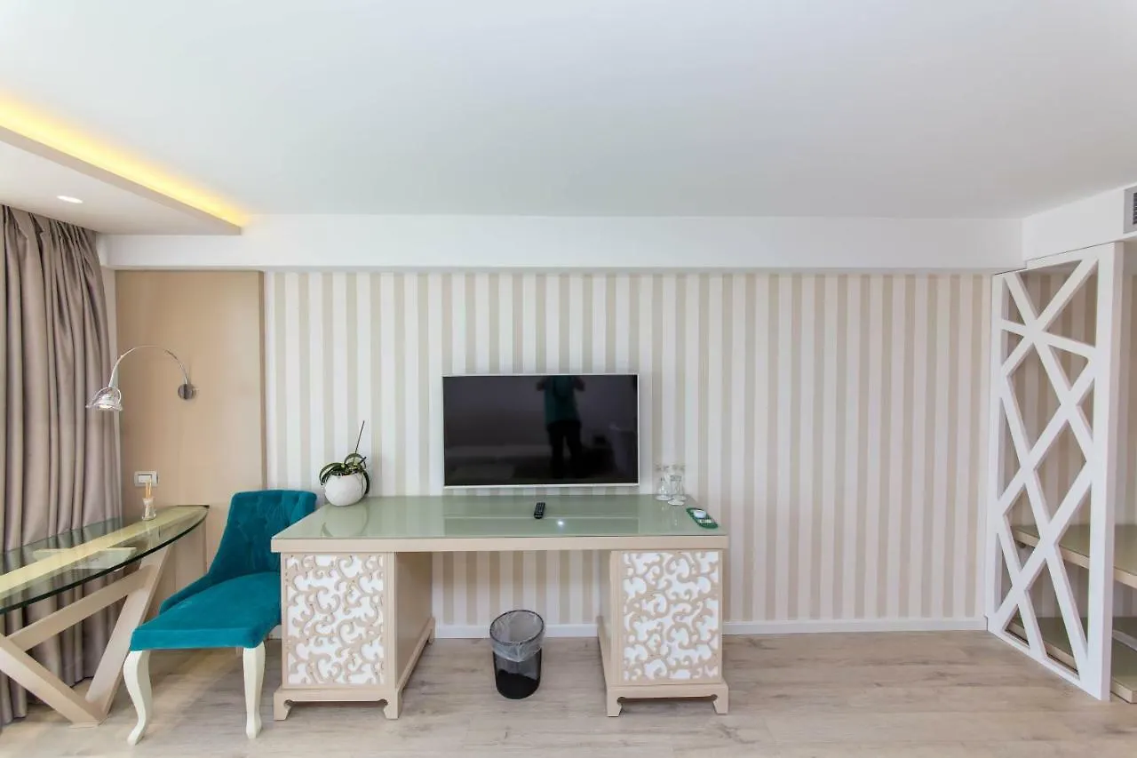 ****  Demi Hotel Sarande Albania