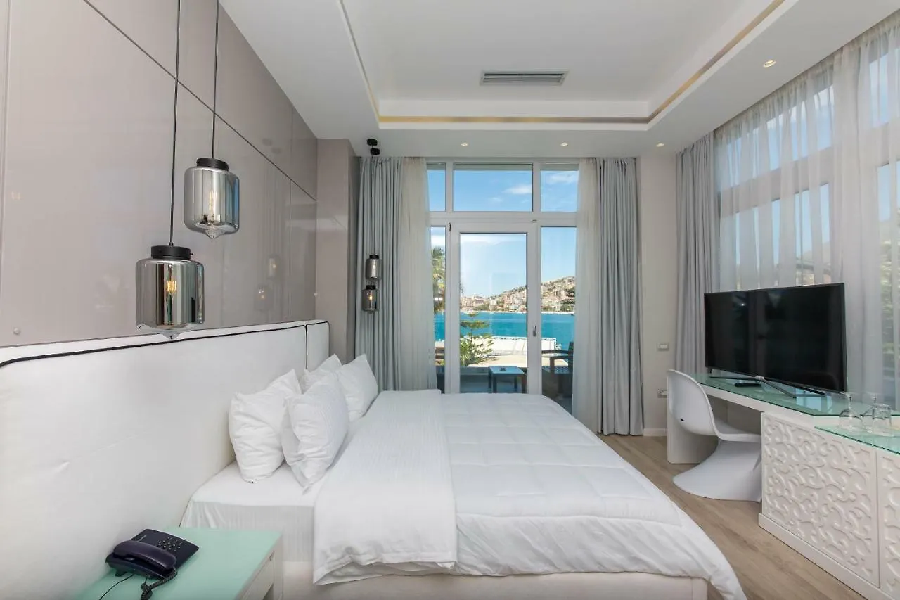 Demi Hotel Sarande